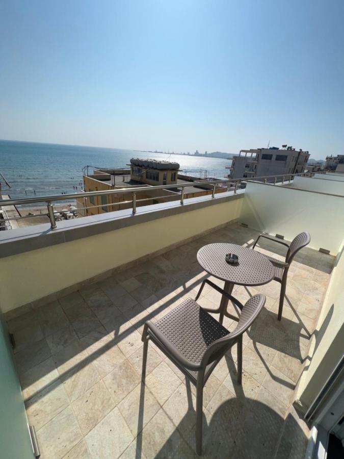 Split Rooftop Suites Durrës 外观 照片