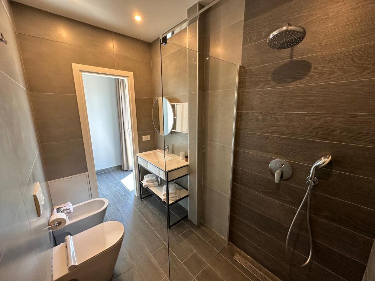 Split Rooftop Suites Durrës 外观 照片