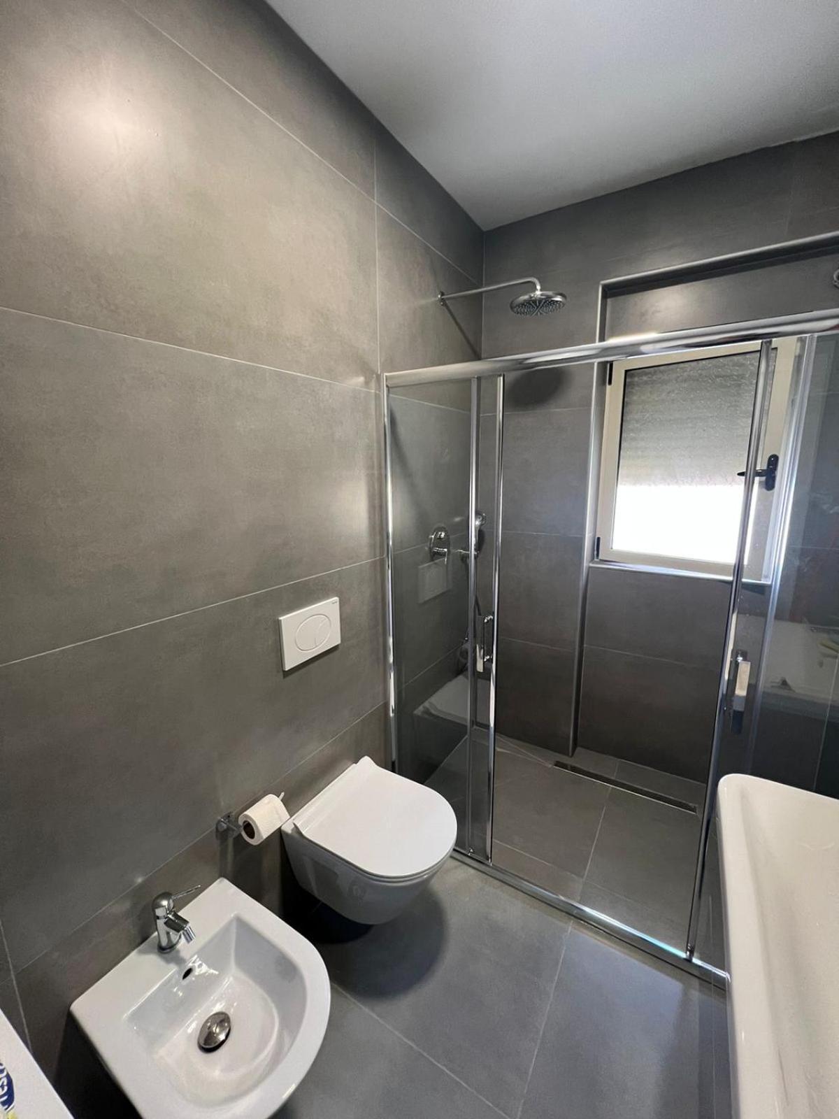 Split Rooftop Suites Durrës 外观 照片